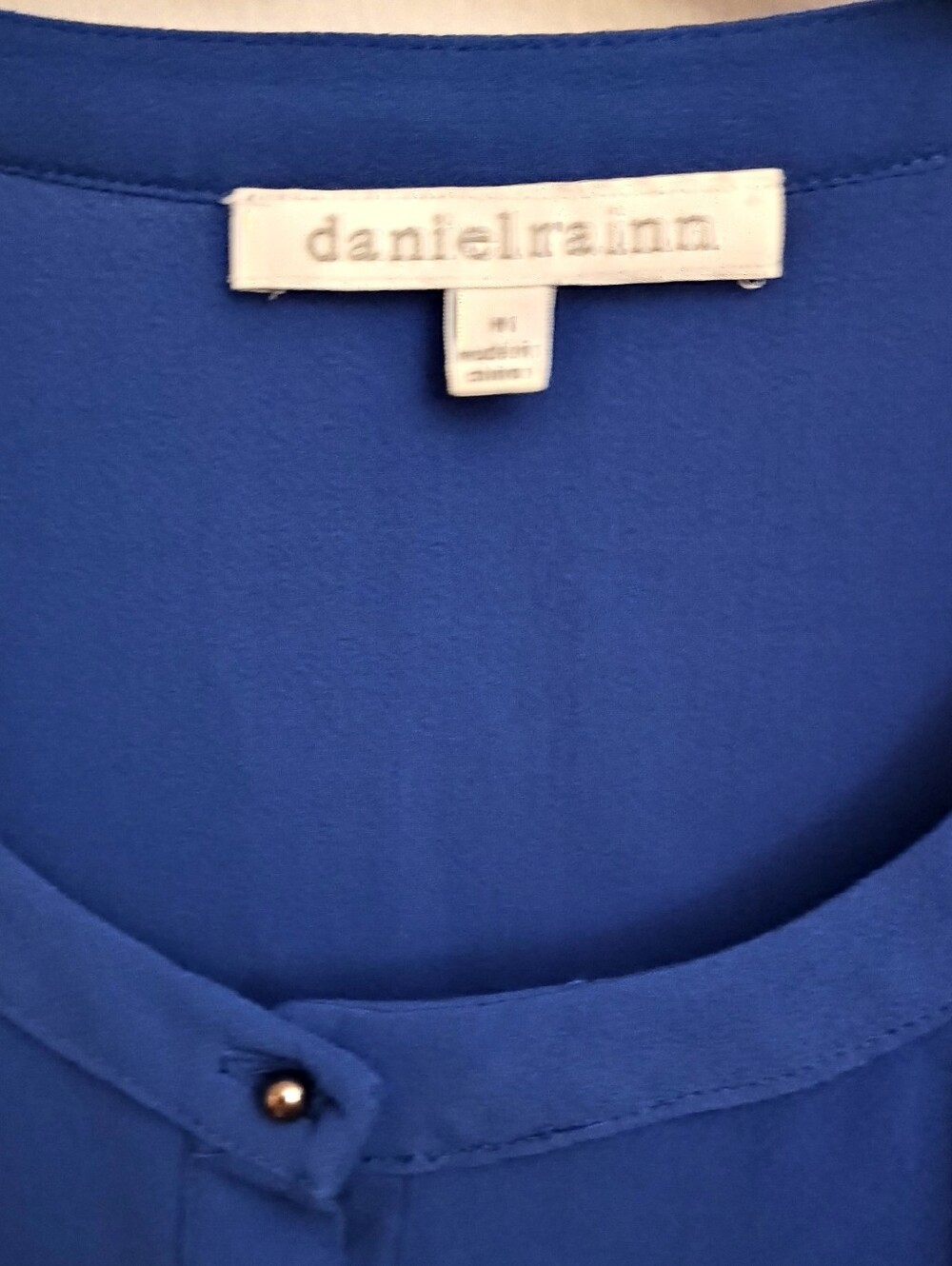 blouse - Picture 2 of 4